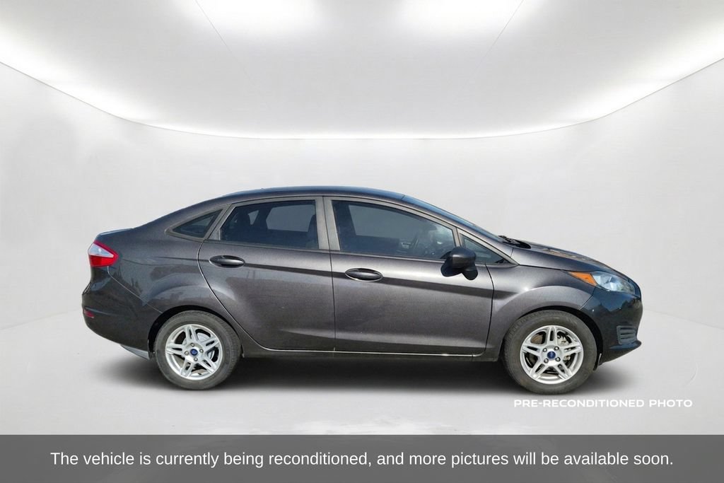 Used 2017 Ford Fiesta SE FWD image 4
