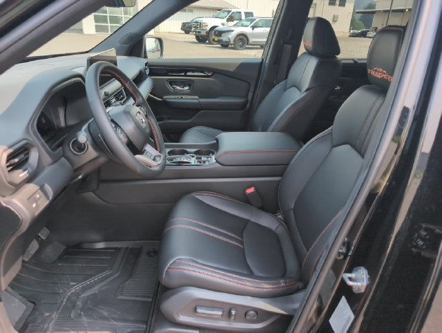 Certified 2026 Honda Pilot TrailSport image 17