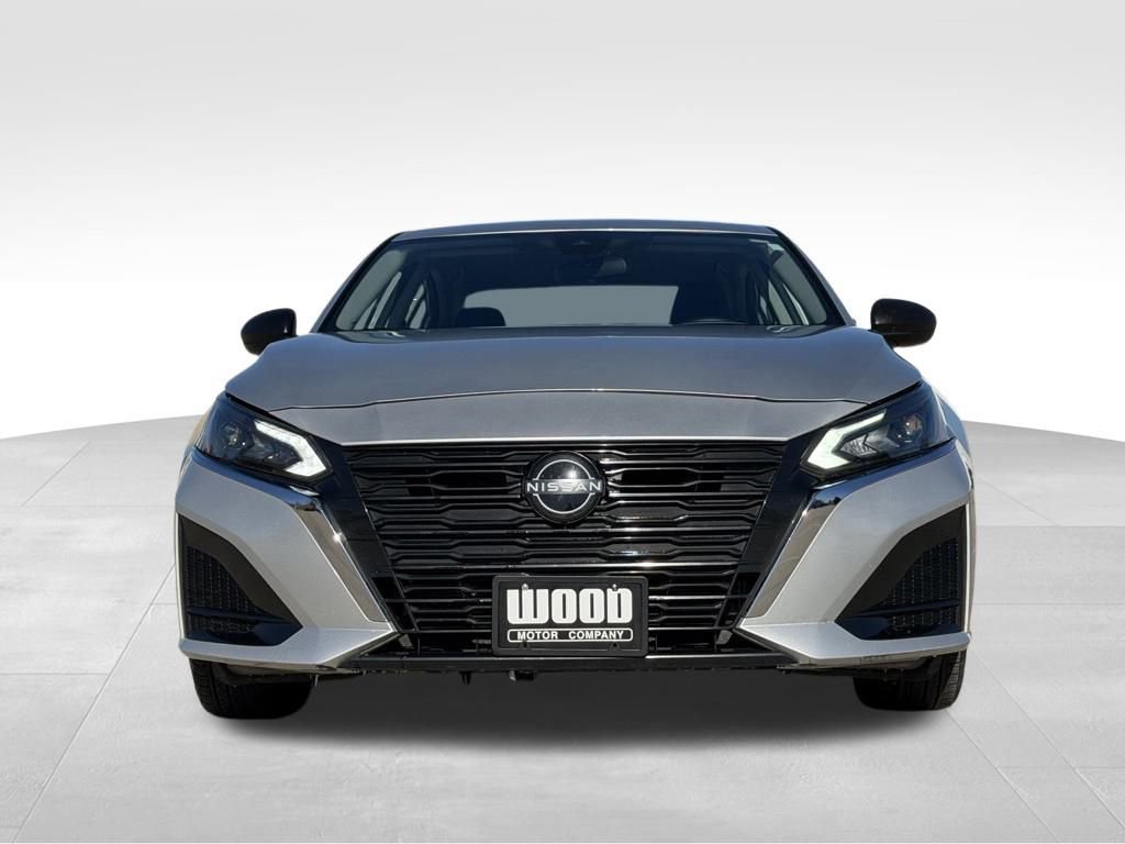 Used 2024 Nissan Altima 2.5 SV image 8