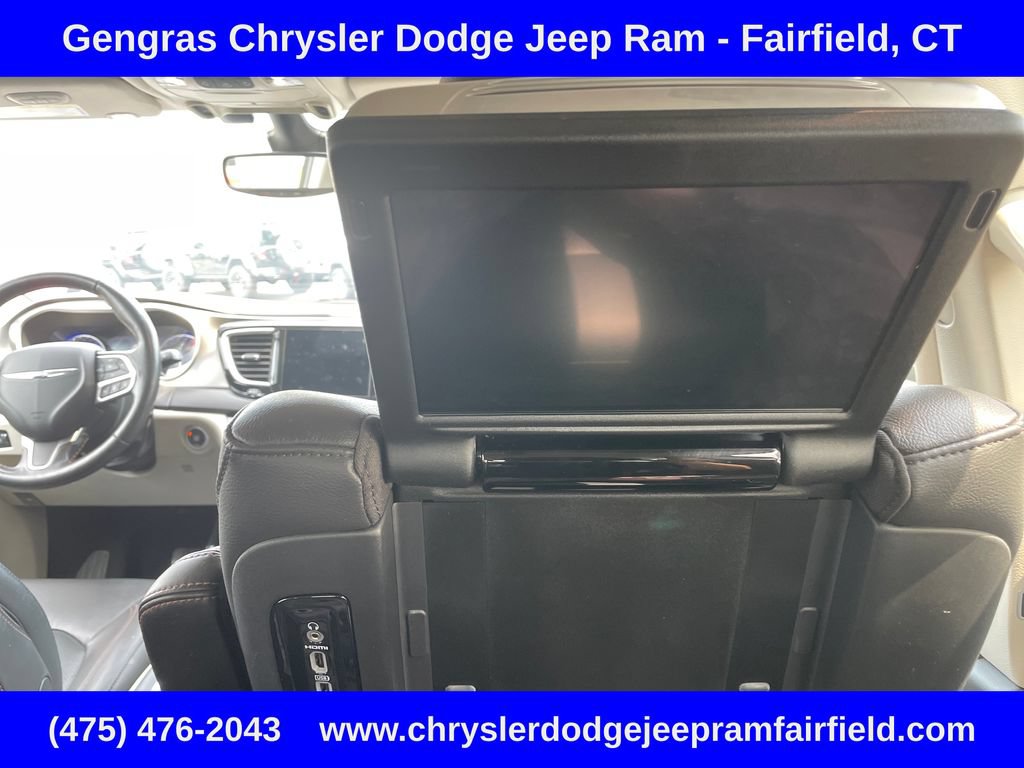 Used 2020 Chrysler Pacifica Touring-L Plus FWD image 28