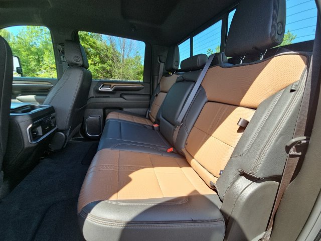 Used 2024 Chevrolet Silverado 2500 High Country w/ Z71 Off-Road Package AWD/4WD image 28
