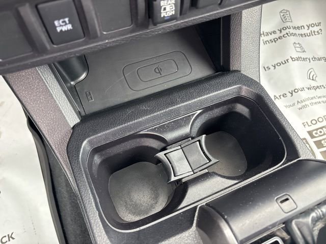 Used 2021 Toyota Tacoma TRD Sport AWD/4WD image 31