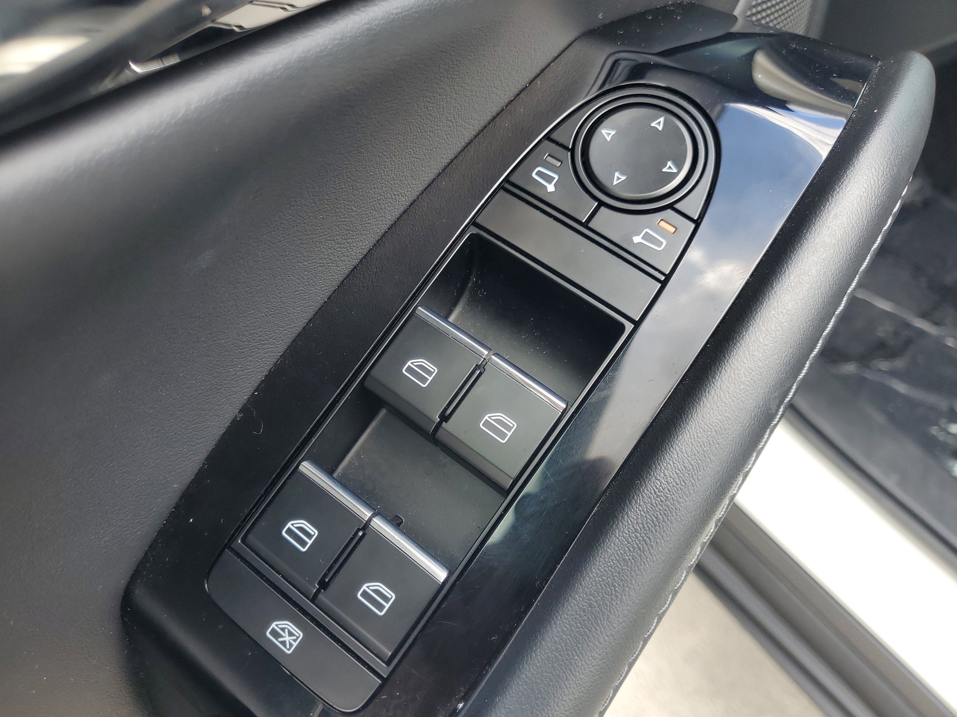 Used 2023 MAZDA CX-30 AWD 2.5 S w/ Preferred Package image 19