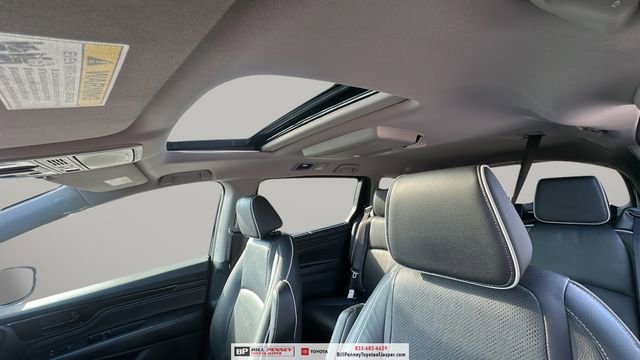 Used 2023 Honda Odyssey Elite image 12