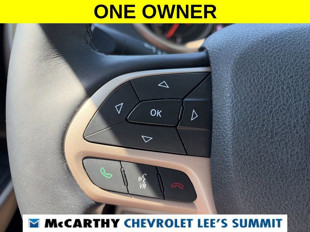 Used 2017 Jeep Cherokee Latitude w/ Cold Weather Group AWD/4WD image 17