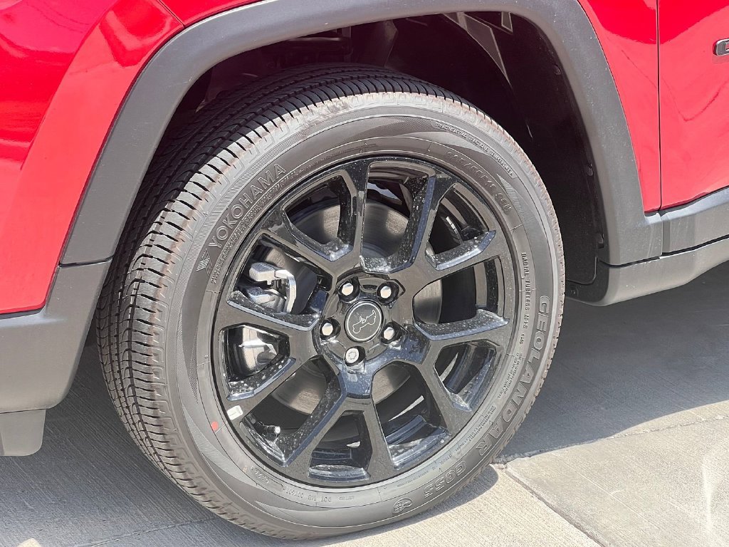 New 2026 Jeep Compass Latitude AWD/4WD image 7