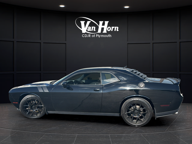 Used 2015 Dodge Challenger R/T Plus RWD image 4