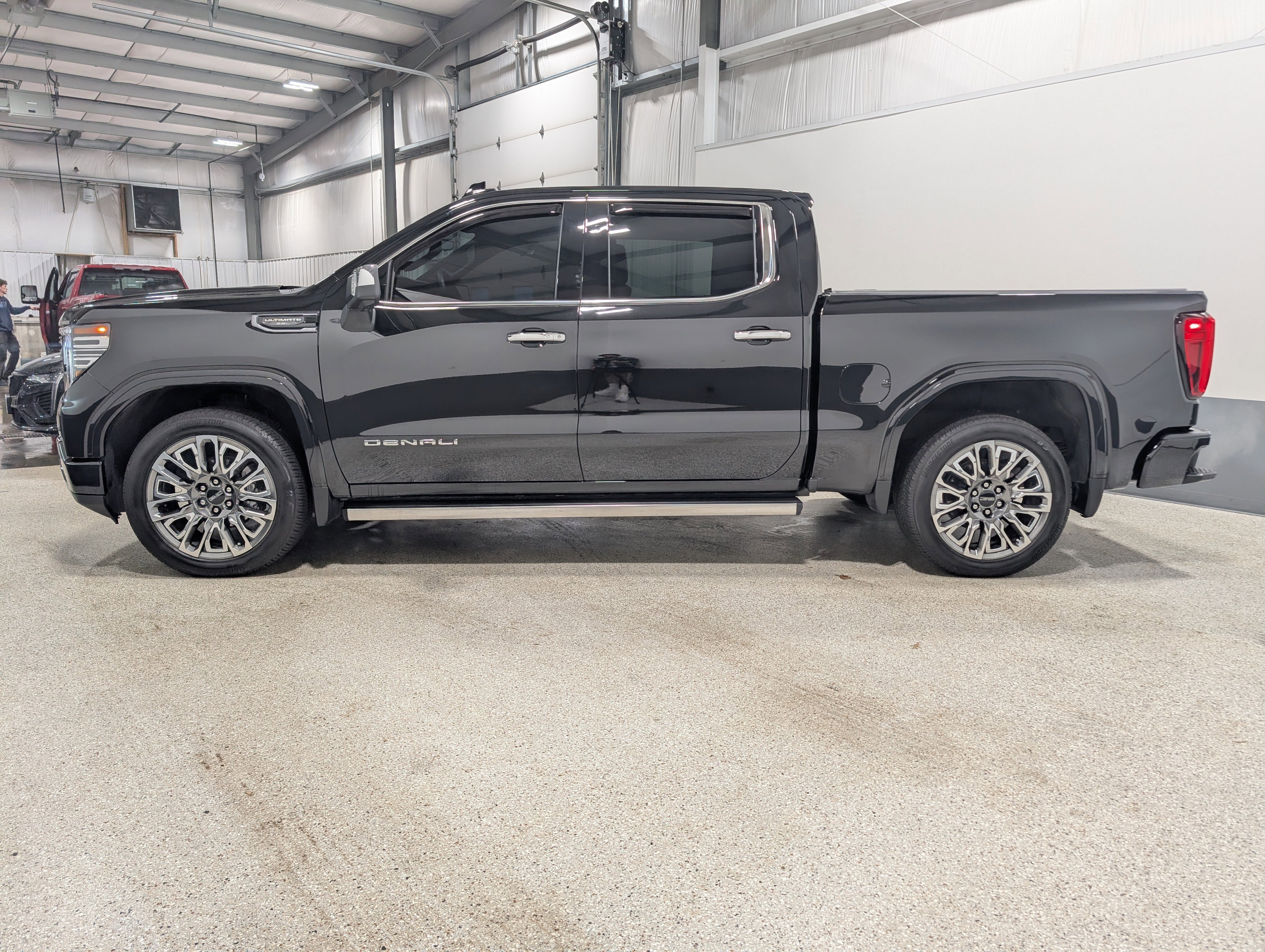 Used 2025 GMC Sierra 1500 Denali Ultimate image 6
