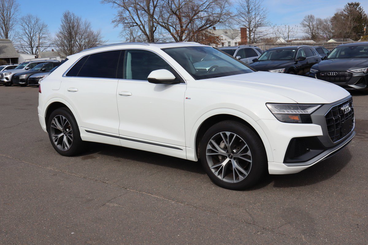 Used 2023 Audi Q8 Premium Plus w/ Premium Plus Package image 3
