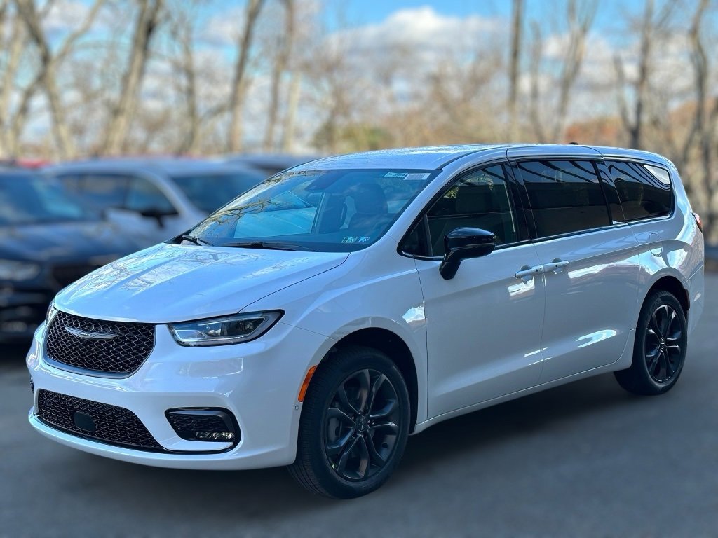 New 2026 Chrysler Pacifica Select image 30