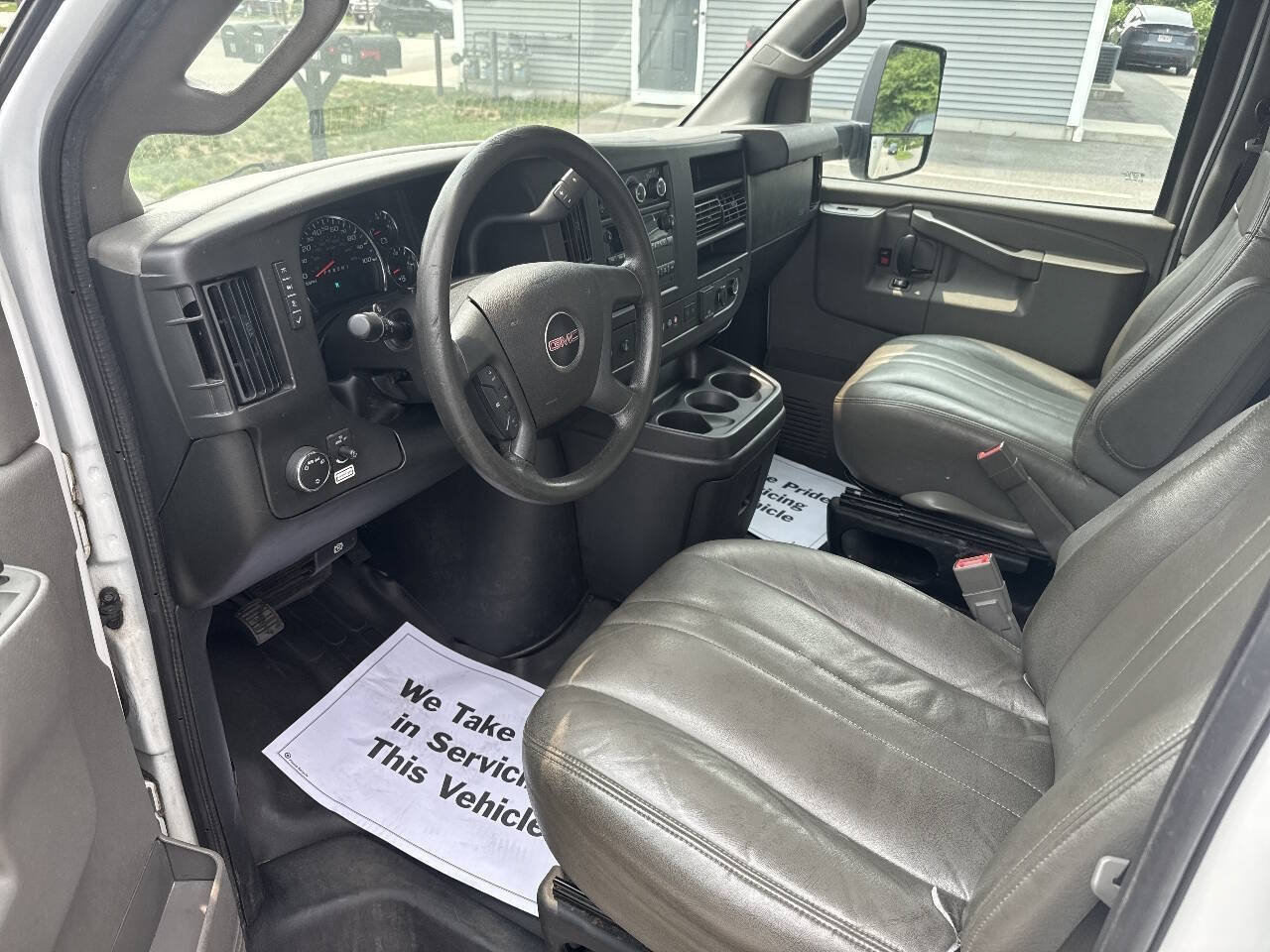 Used 2021 GMC Savana 3500 Extended w/ Power Convenience Package RWD image 11