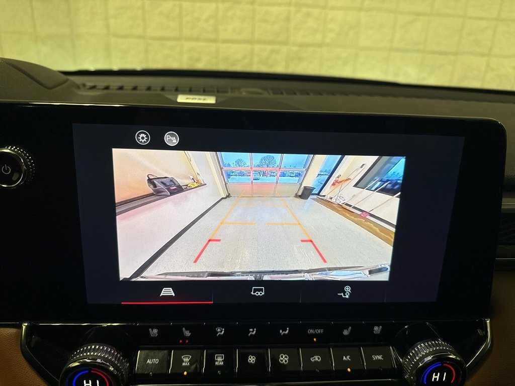 Used 2023 GMC Canyon AT4 w/ AT4 Premium Package image 12