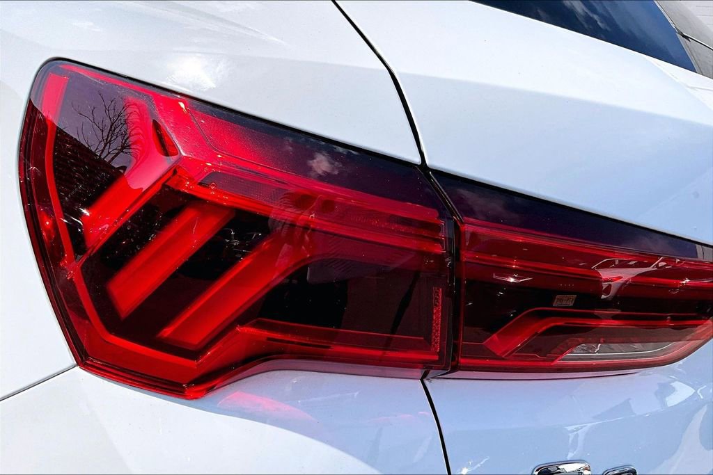 Used 2023 Audi Q3 2.0T Premium w/ Convenience Package AWD/4WD image 23