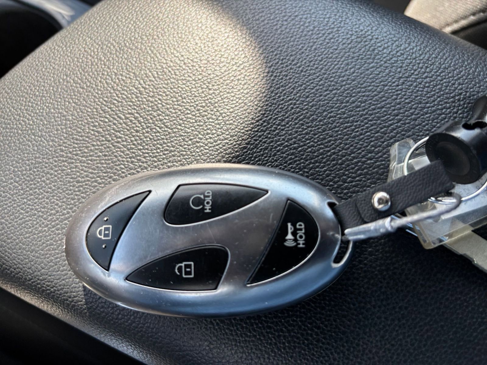 Used 2025 Hyundai Elantra SEL FWD image 24