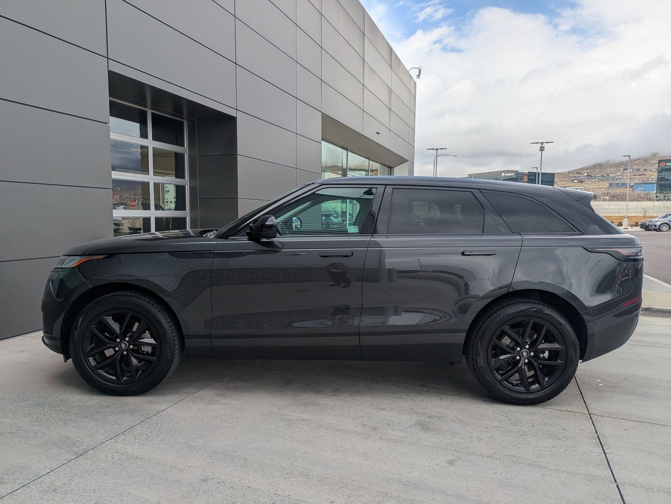 Certified 2025 Land Rover Range Rover Velar S image 11