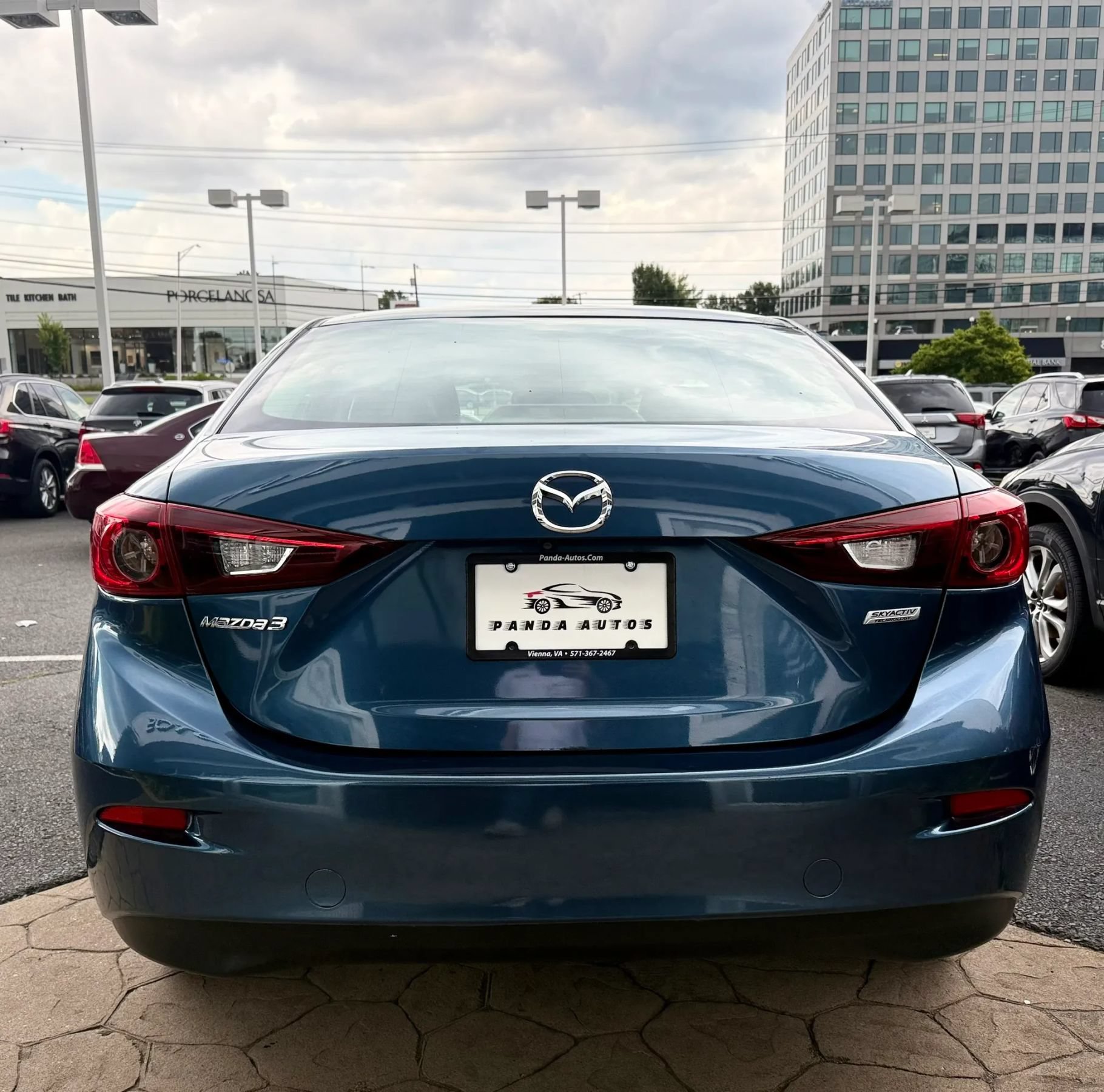 Used 2017 MAZDA MAZDA3 Touring FWD image 6