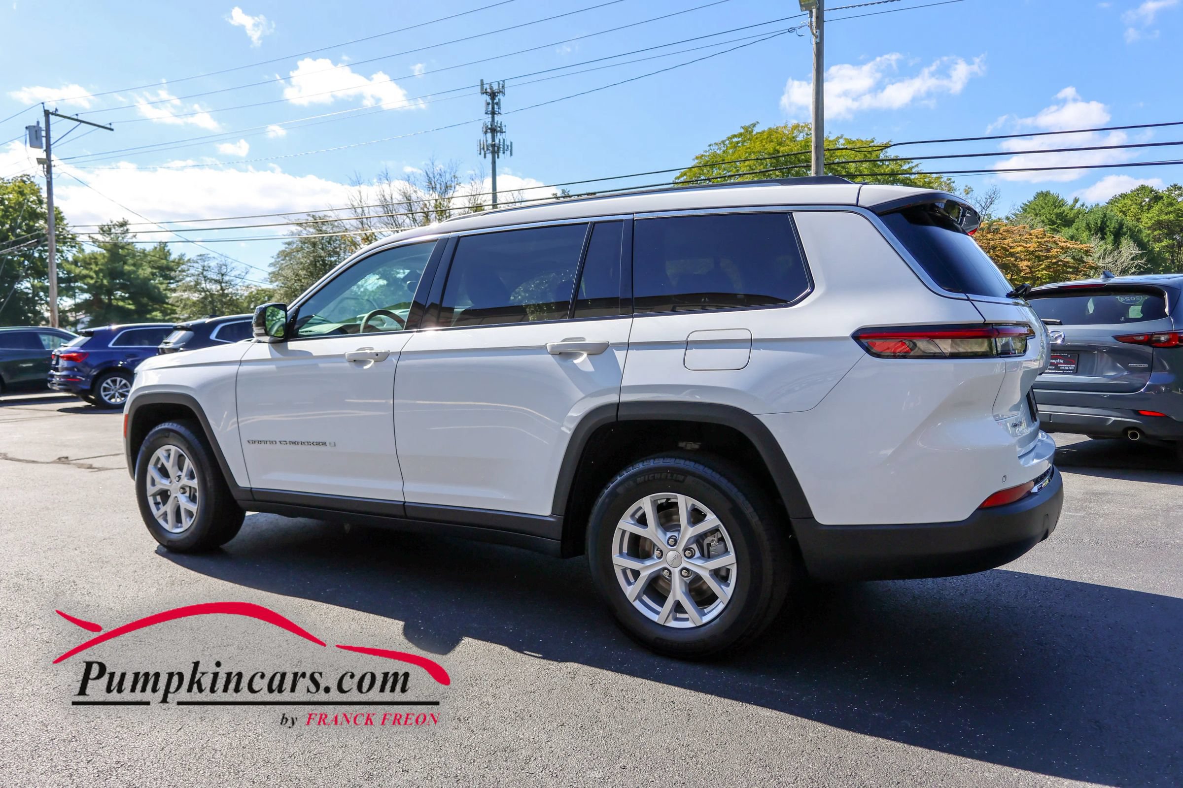 Used 2023 Jeep Grand Cherokee L Limited AWD/4WD image 4