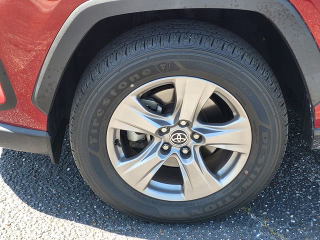Used 2022 Toyota RAV4 XLE w/ Convenience Package AWD/4WD image 9