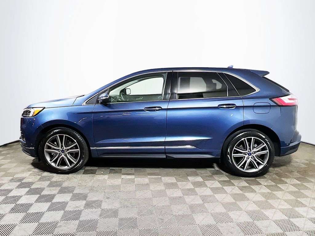 Used 2019 Ford Edge Titanium w/ Equipment Group 301A AWD/4WD image 4