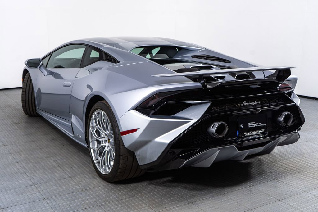 Used 2023 Lamborghini Huracan Tecnica image 2