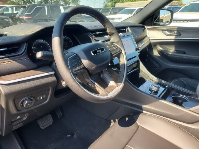 New 2026 Jeep Grand Cherokee L Limited AWD/4WD image 11