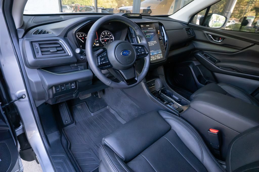 Certified 2025 Subaru Ascent Bronze Edition w/ Onyx Package AWD/4WD image 9