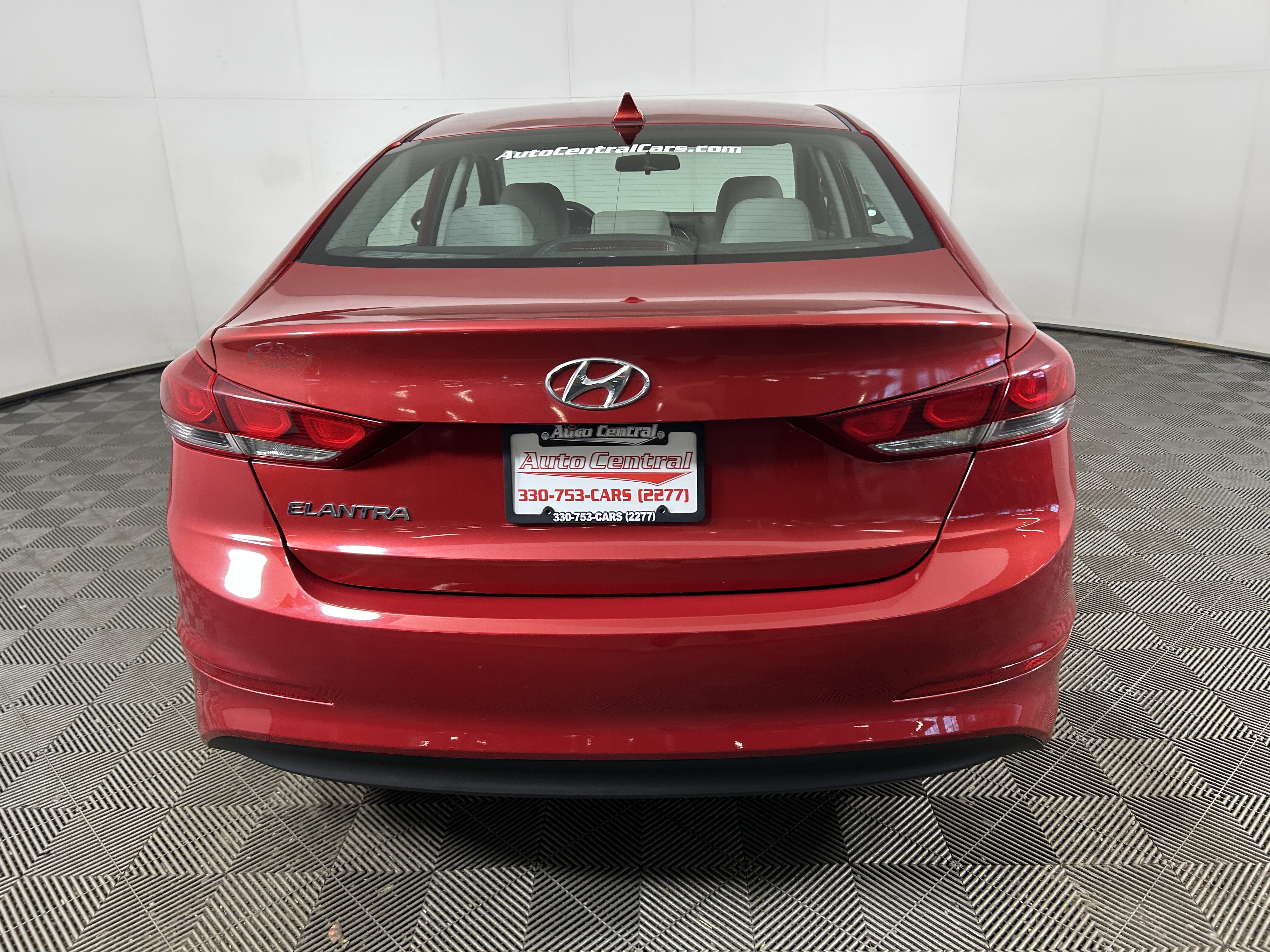 Used 2017 Hyundai Elantra SE FWD image 5