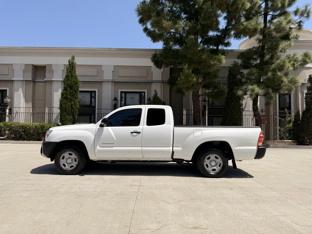 Used 2014 Toyota Tacoma 2WD Access Cab w/ Convenience Package image 4