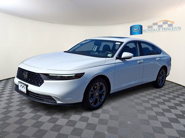 Certified 2023 Honda Accord EX image 3