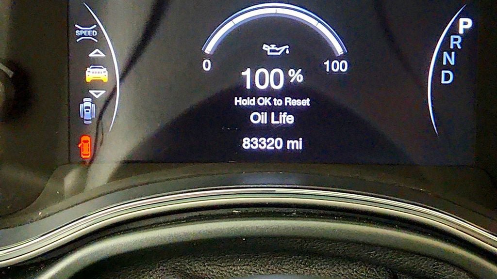 Used 2020 Jeep Grand Cherokee Overland AWD/4WD image 16