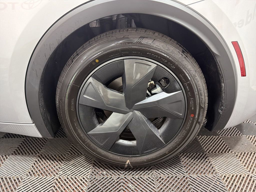 Used 2026 Toyota Prius Plug-In Hybrid image 31