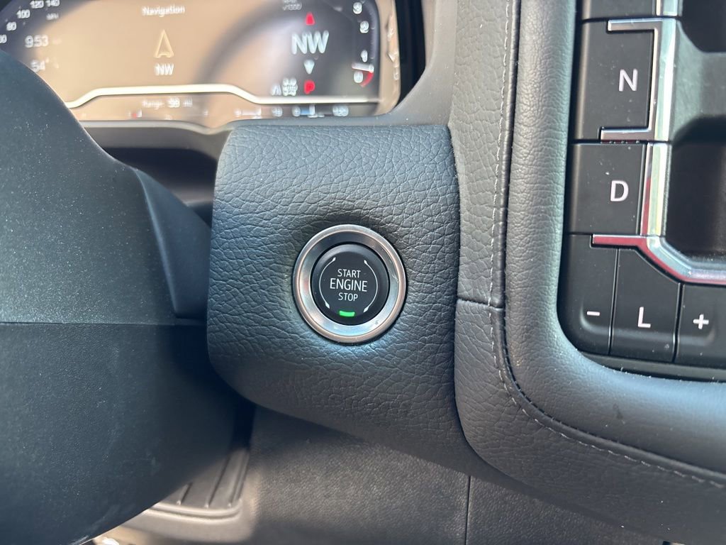 Used 2024 GMC Yukon Denali AWD/4WD image 38