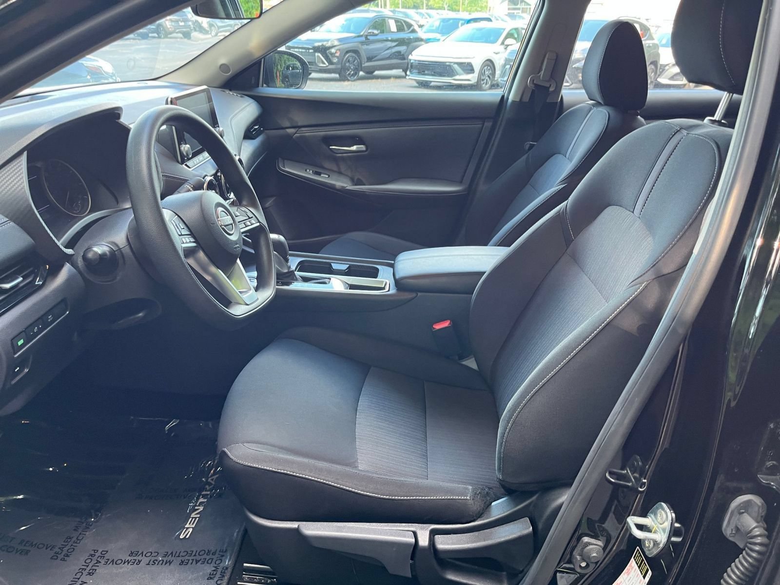 Used 2025 Nissan Sentra SV FWD image 28