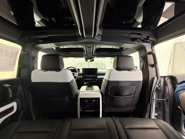 Used 2024 GMC Hummer EV 2X w/ LPO, Illumination Package image 31