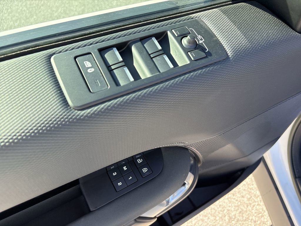 Used 2023 Land Rover Discovery S R-Dynamic image 24
