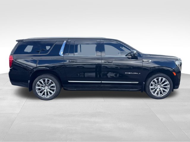 Used 2023 GMC Yukon XL Denali w/ LPO, Floor Liner Package AWD/4WD image 7