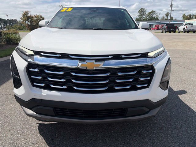 Used 2025 Chevrolet Equinox LT FWD image 3