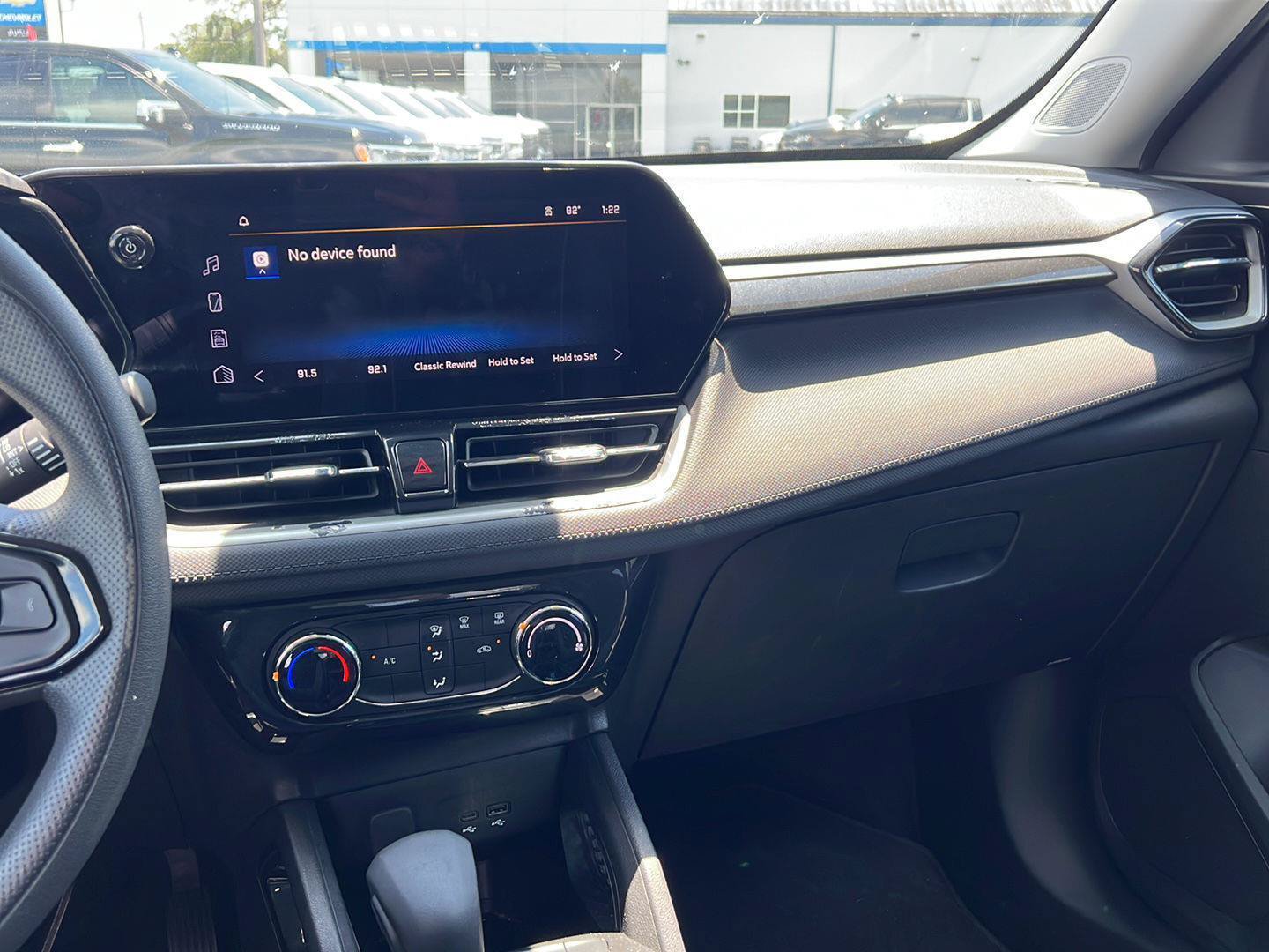 Used 2025 Chevrolet TrailBlazer LT FWD image 10