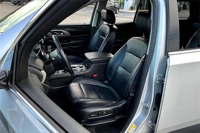 Used 2019 Chevrolet Traverse LT image 18