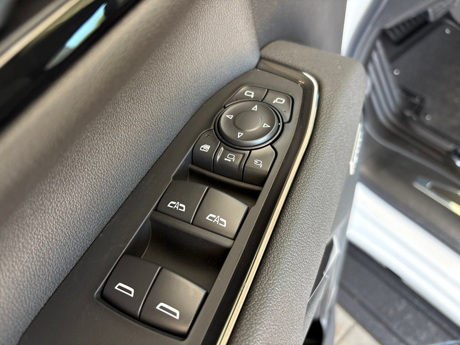 New 2026 GMC Sierra 2500 AT4 w/ AT4 Premium Plus Package AWD/4WD image 11