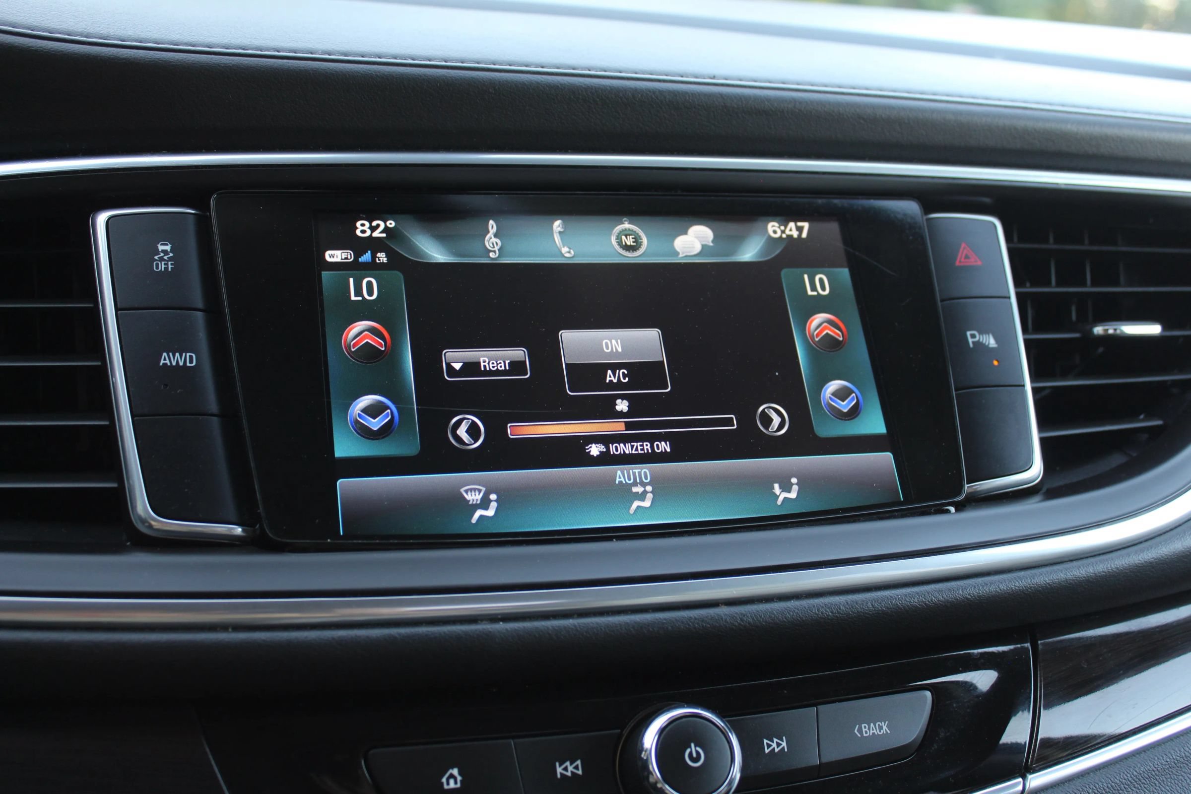 Used 2019 Buick Enclave Essence AWD/4WD image 33