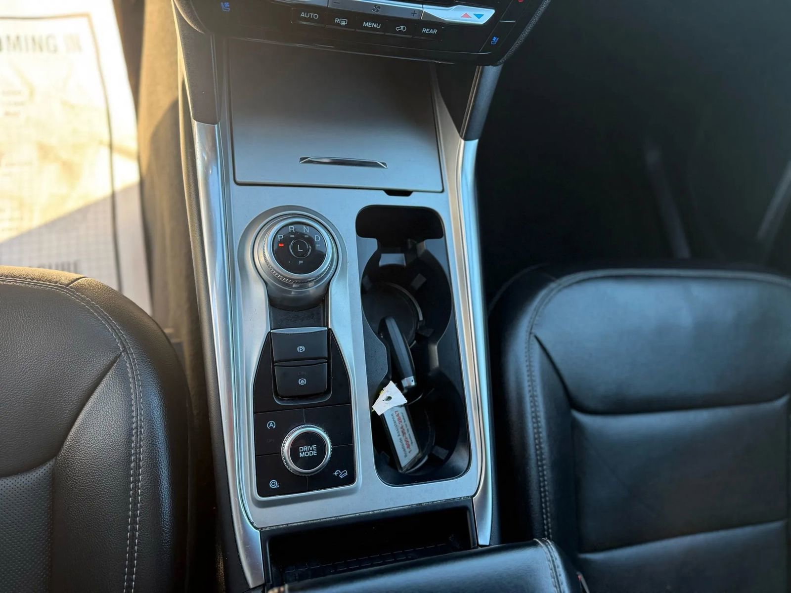 Used 2023 Ford Explorer Limited image 32