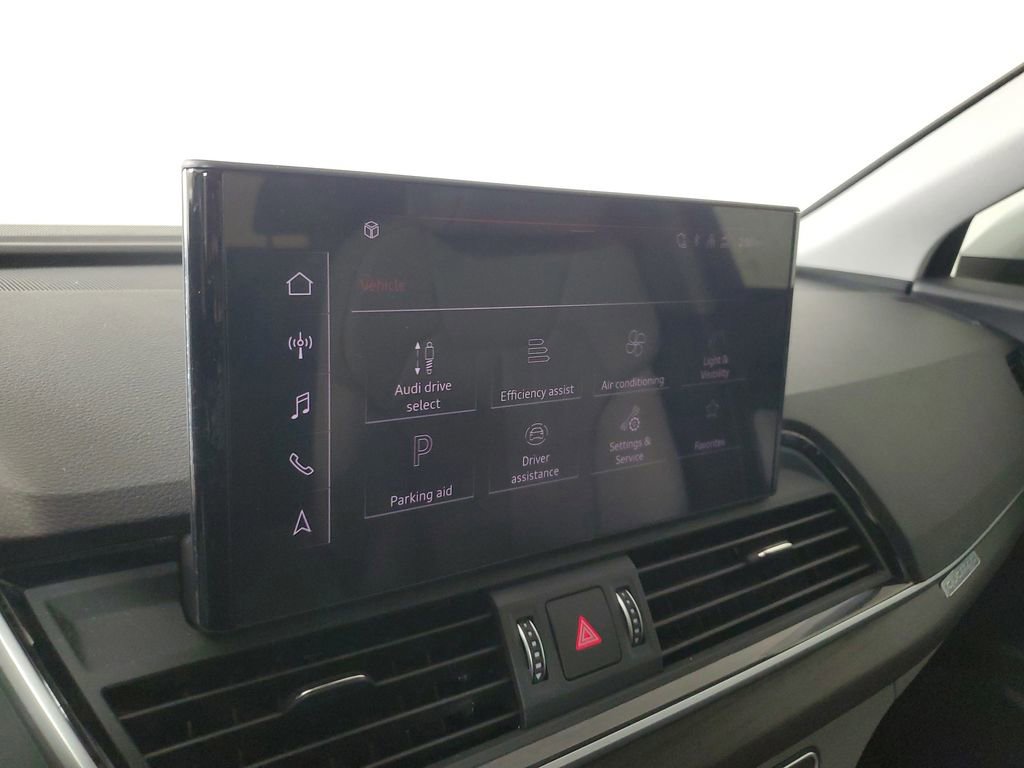 Used 2024 Audi Q5 2.0T Premium w/ Convenience Package image 29