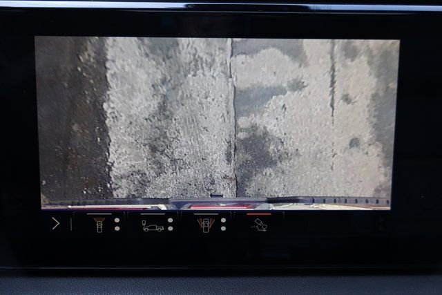 Used 2025 GMC Sierra 2500 AT4 w/ AT4 Premium Plus Package image 32