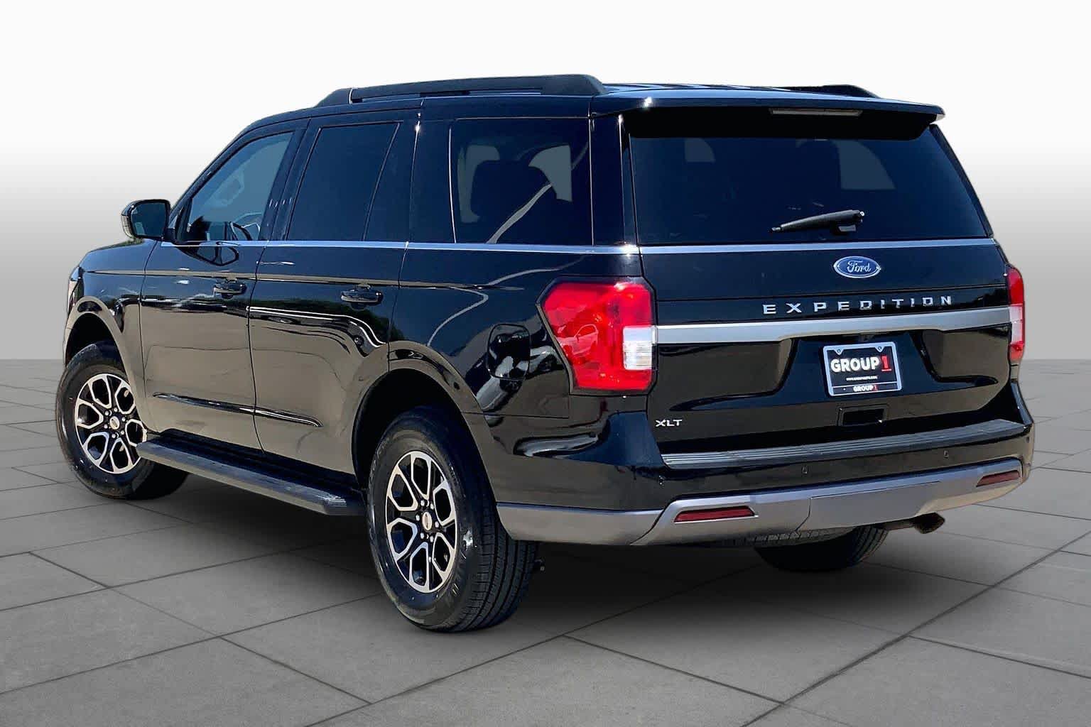 Used 2024 Ford Expedition XLT AWD/4WD image 11