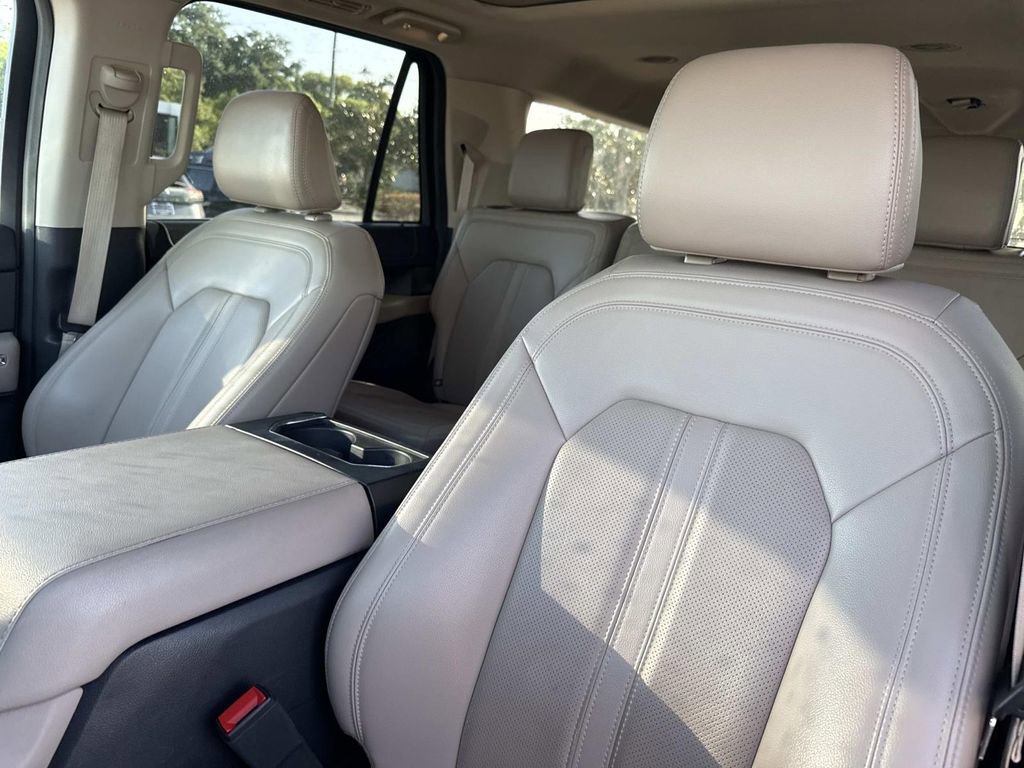 Used 2024 Ford Expedition Max Limited image 19