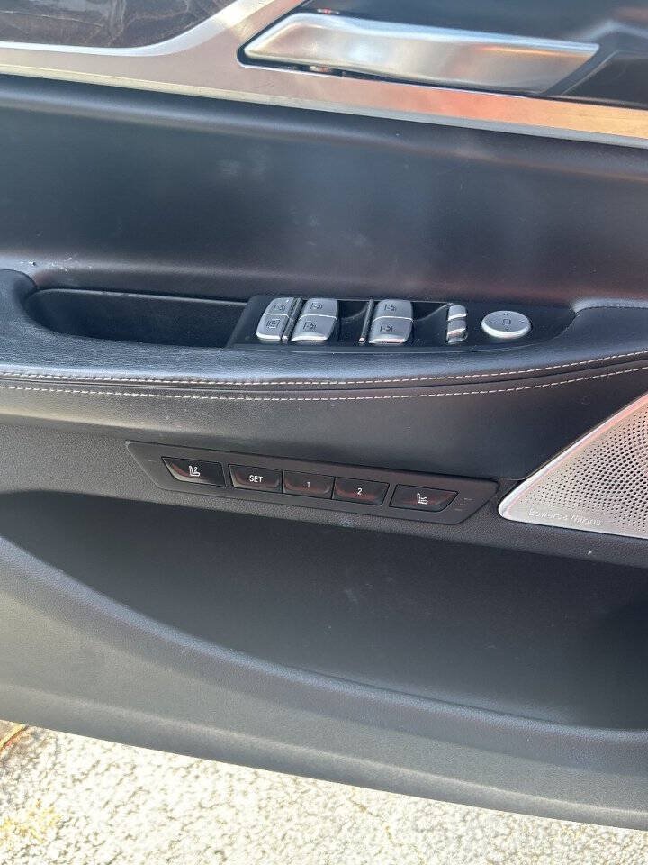 Used 2019 BMW M760i xDrive w/ Luxury Rear Seating Package AWD/4WD image 15