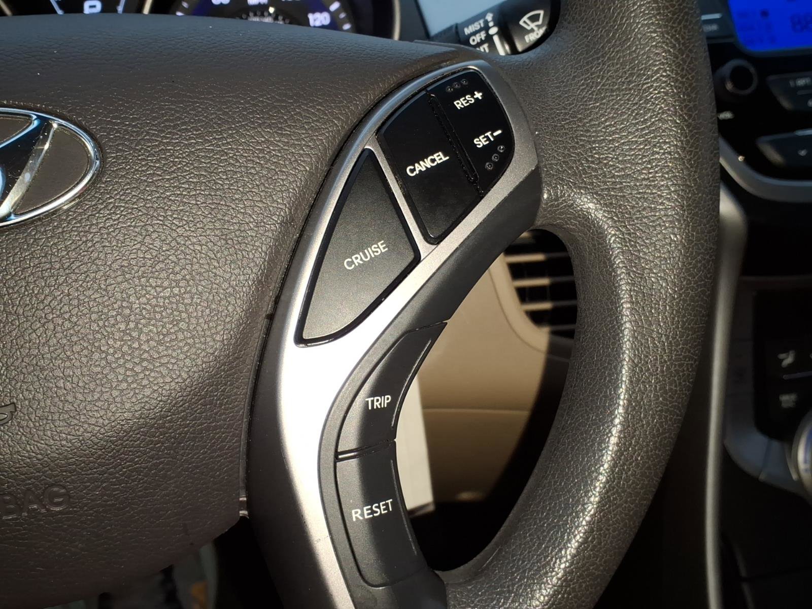 Used 2013 Hyundai Elantra GLS image 14