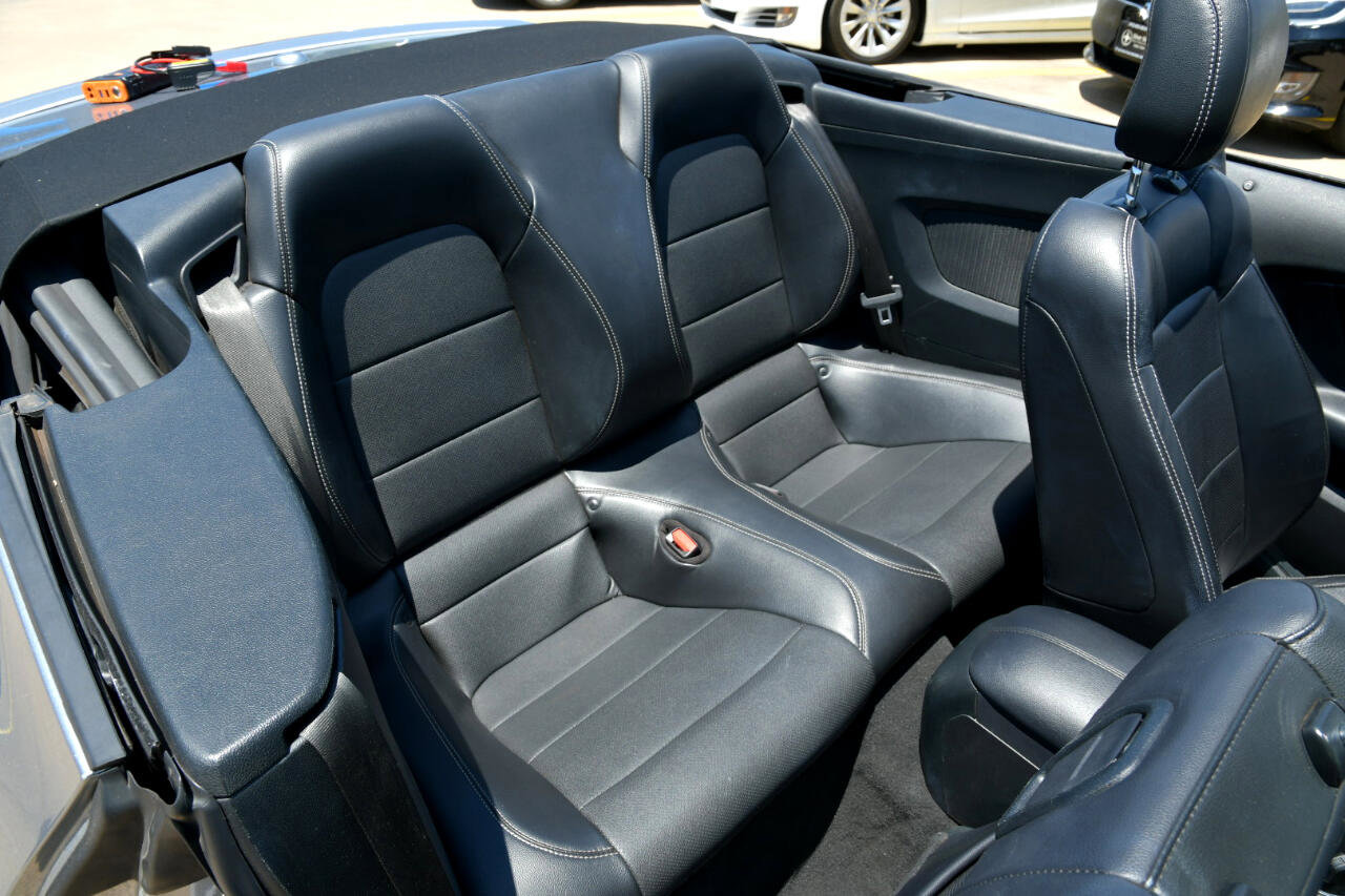 Used 2022 Ford Mustang Premium image 13