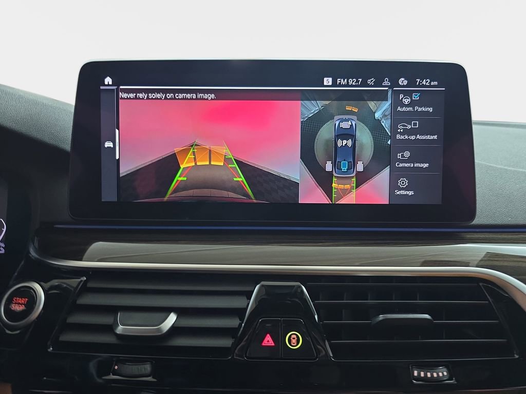 Used 2021 BMW 530e xDrive w/ M Sport Package AWD/4WD image 24